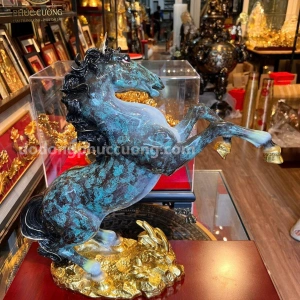 Tượng ngựa bằng đồng xanh