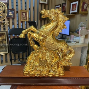 Tượng ngựa phong thủy bằng đồng dát vàng nano
